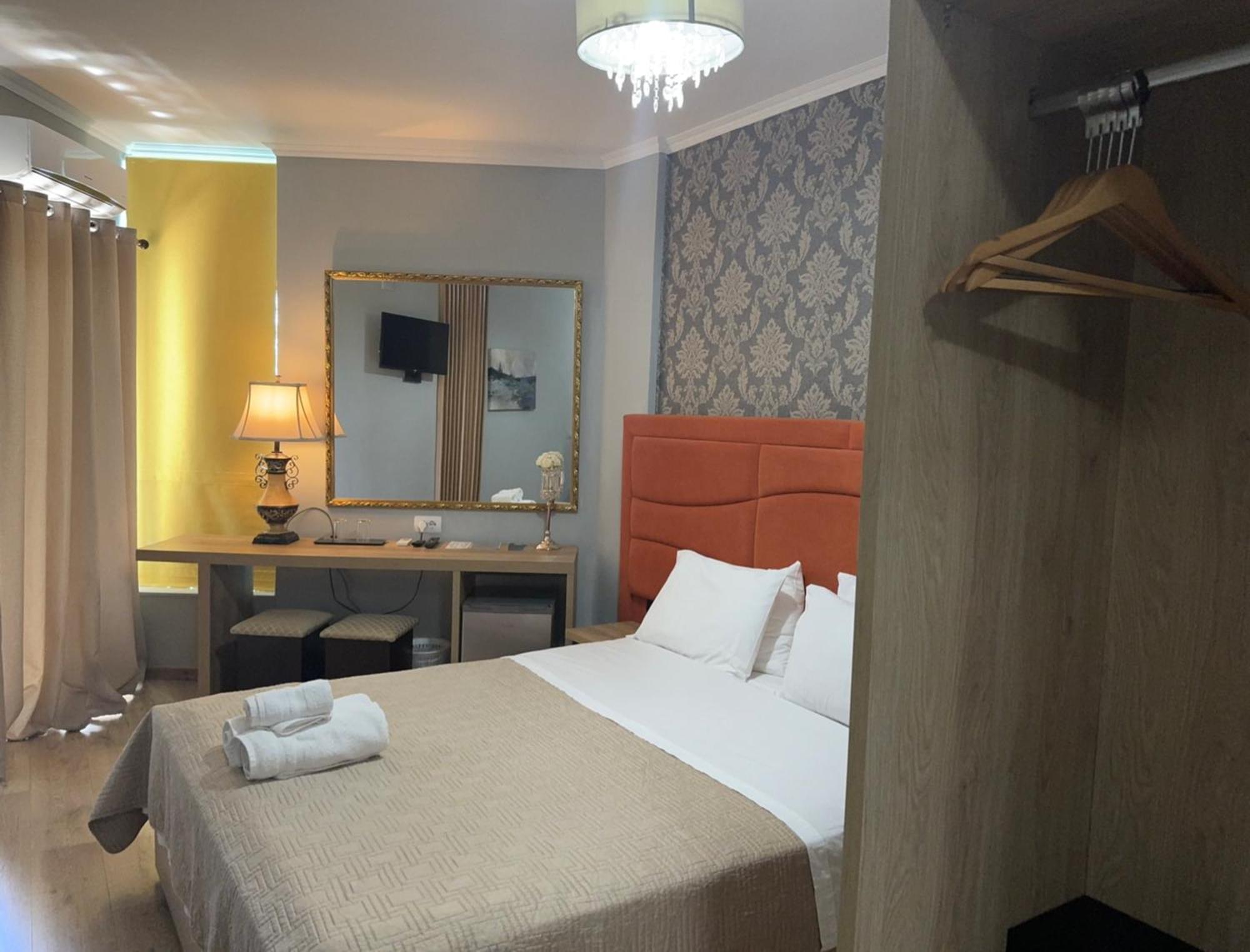 Hotel Royal Saranda ภายนอก รูปภาพ